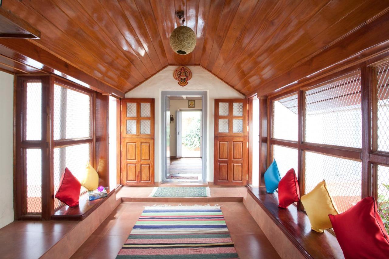 Sardar Bahadur'S Heritage Bungalow Estate Stay Napoklu 외부 사진