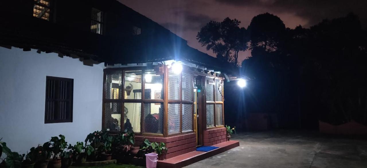 Sardar Bahadur'S Heritage Bungalow Estate Stay Napoklu 외부 사진