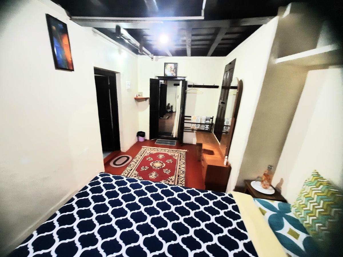 Sardar Bahadur'S Heritage Bungalow Estate Stay Napoklu 외부 사진