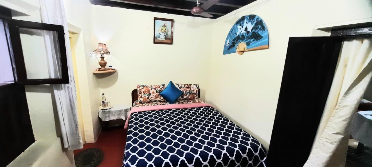 Sardar Bahadur'S Heritage Bungalow Estate Stay Napoklu 외부 사진